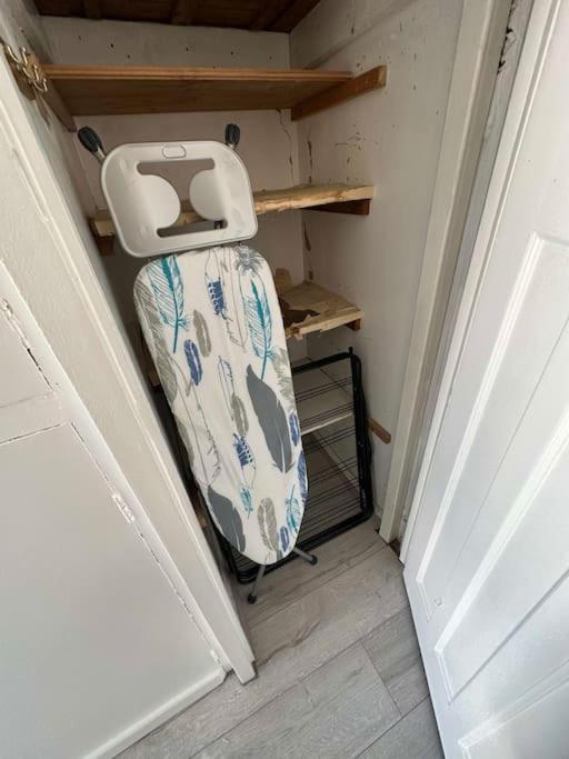 Spacious 3 Bed House With Parking And Garden Apartment Reading